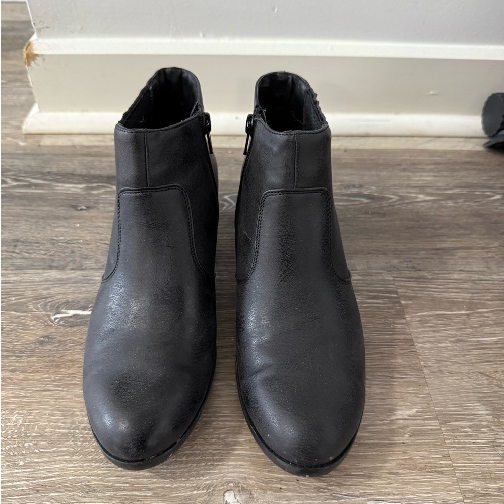 Denver Hayes Women Black Ankle Boots